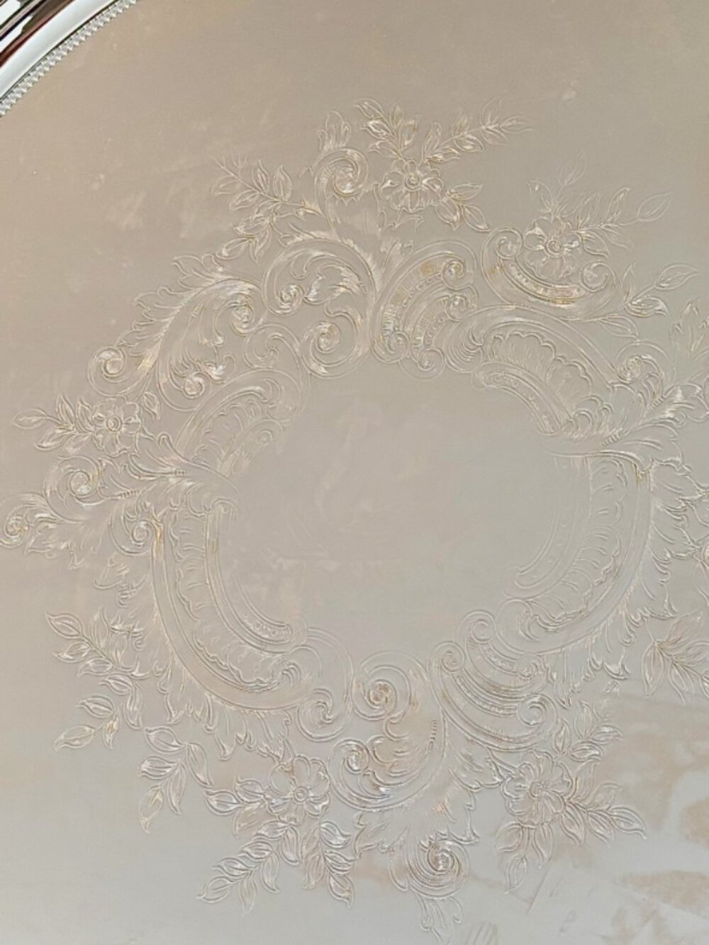 TOWLE SILVERPLATE ROUND GALLERY TRAY NIB - Picture 10 of 14
